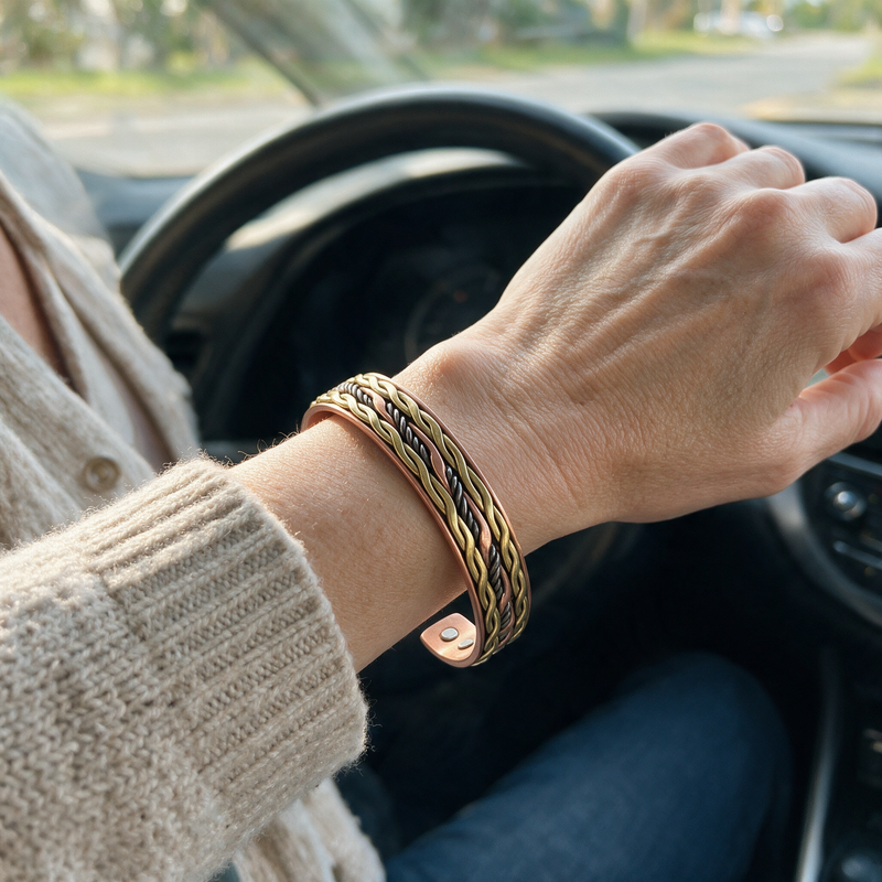 Helena Copper UGC - POV Kupferarmband achter het stuur